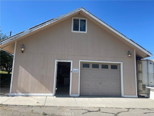 23171 Woodford Tehachapi Rd, Tehachapi, CA 93561 - view of garage