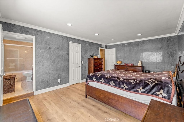 1344 5th St Unit 7, Glendale, CA 91201 - bedroom with wood finished floors, crown molding, recessed lighting, connected bathroom, and baseboards