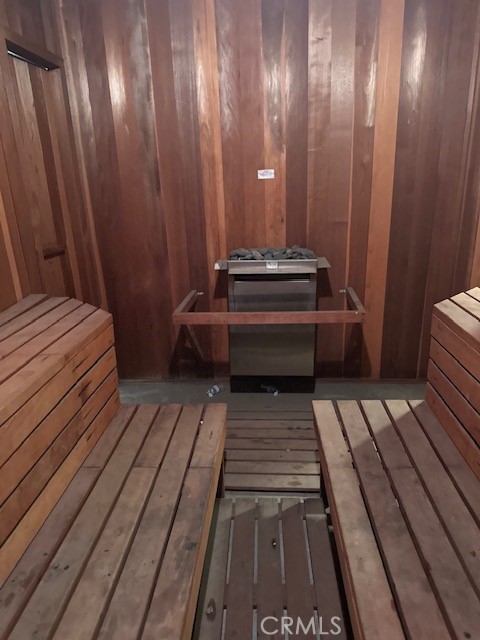 1344 5th St Unit 7, Glendale, CA 91201 - relaxing sauna featuring wooden walls