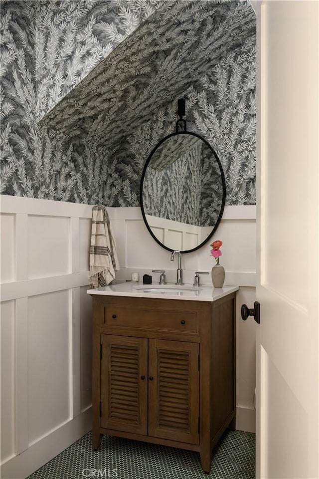 920 Oak Rd, Lake Arrowhead, CA 92385 - bathroom featuring vanity, a wainscoted wall, and wallpapered walls