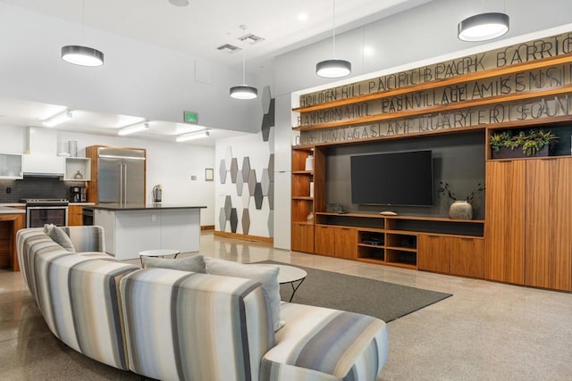 350 11th Ave Unit 928, San Diego, CA 92101 - living room with baseboards and visible vents