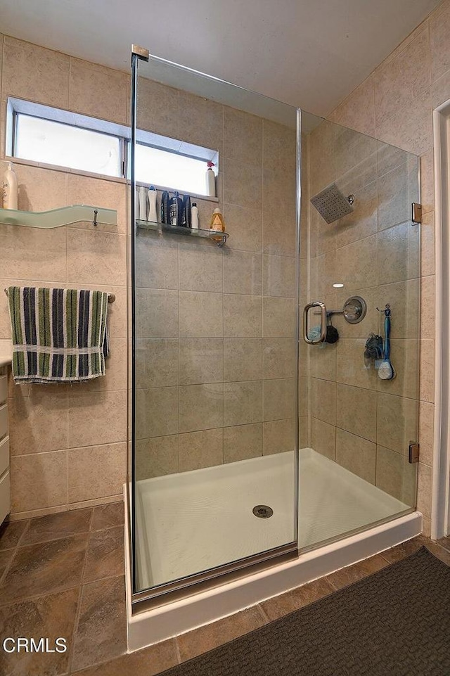 2030 Lomita Park Pl, Lomita, CA 90717 - full bathroom with a shower stall
