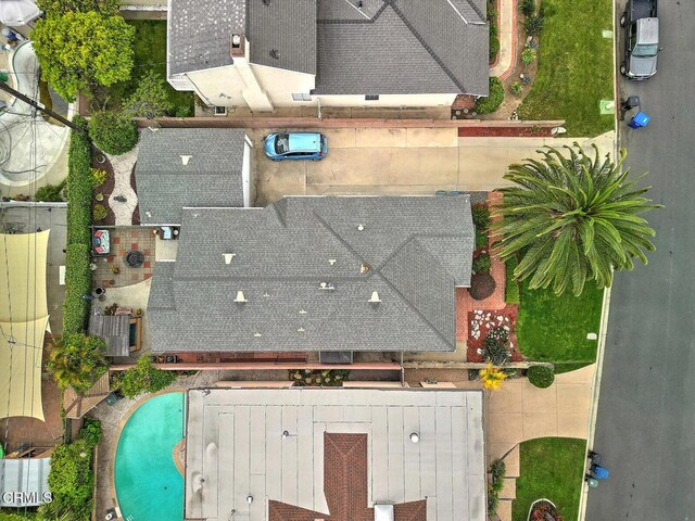 2030 Lomita Park Pl, Lomita, CA 90717 - bird's eye view of a pool area