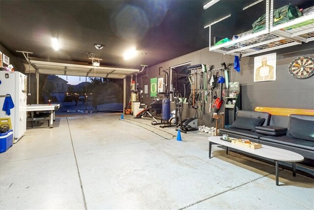 200 Cross Rail Ln, Norco, CA 92860 - misc room featuring concrete flooring and a garage