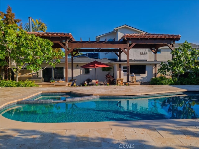 1624 Malden St, San Diego, CA 92109 - view of swimming pool with a patio, a pool with connected hot tub, and a pergola