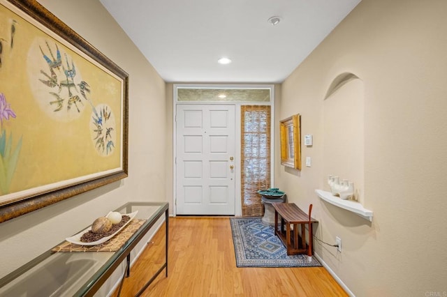 3358 Caminito Luna Nueva, Del Mar, CA 92014 - foyer entrance featuring light wood-style floors