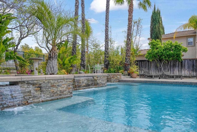pool with fence