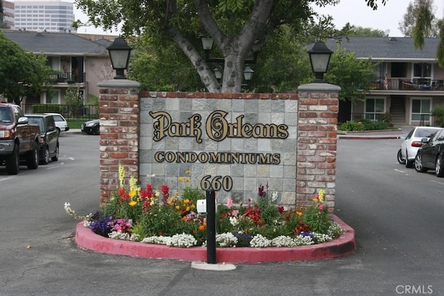 660 S Glassell St Unit 54, Orange, CA 92866 - view of community sign