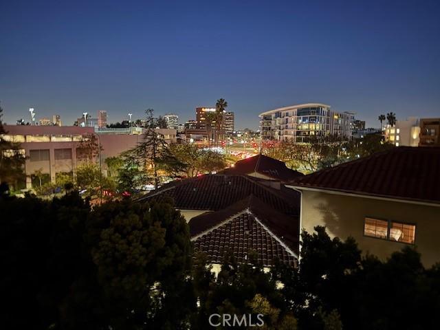321 S San Vicente Blvd S Unit 402, Los Angeles, CA 90048 - property's view of city