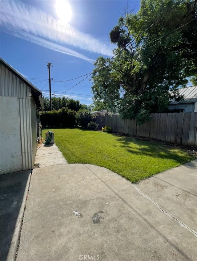 568 4th St, Willows, CA 95988 - view of yard with a patio