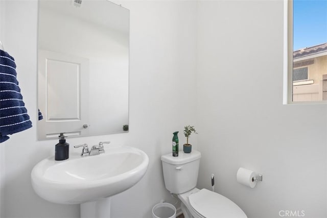 4872 Goldfinch St, Hemet, CA 92545 - bathroom with toilet and a sink