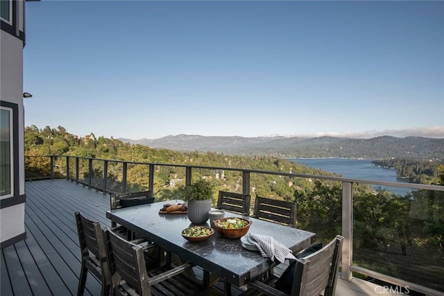 27417 Matterhorn Dr, Lake Arrowhead, CA 92352 - balcony with outdoor dining space and a deck with water view