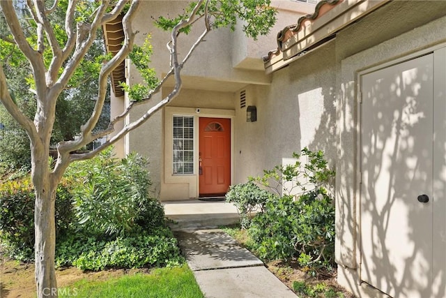 1092 Amberton Ln, Newbury Park, CA 91320 - entrance to property featuring stucco siding