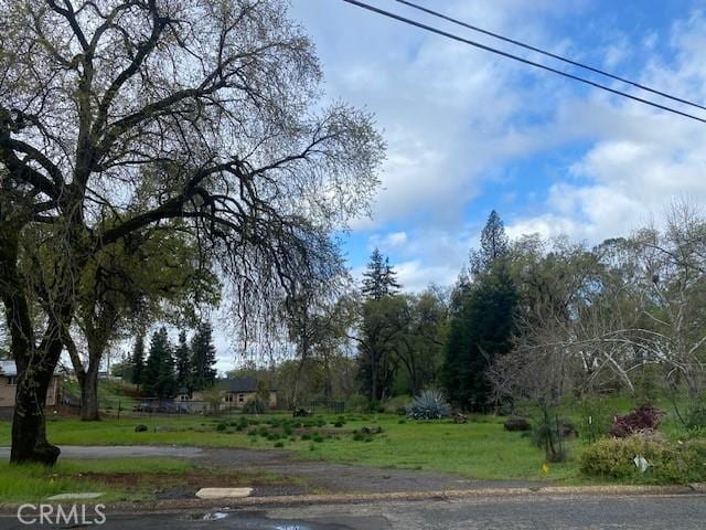 5957 Crestmoor Dr, Paradise, CA 95969
