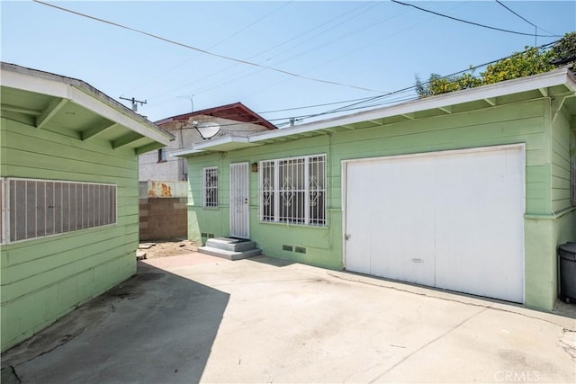 1257 E 76th Pl, Los Angeles, CA 90001 - view of patio