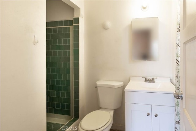 1257 E 76th Pl, Los Angeles, CA 90001 - full bathroom with a tile shower and vanity