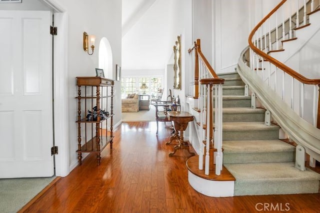 32182 Links Pointe, Laguna Niguel, CA 92677 - foyer entrance with wood finished floors, stairs, and baseboards