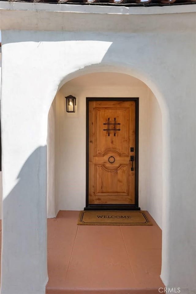 312 W Lutge Ave, Burbank, CA 91506 - entrance to property with stucco siding