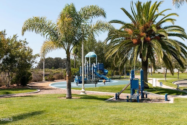 1323 Bayside Cir, Oxnard, CA 93035 - community jungle gym with a lawn