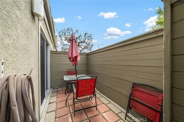 15796 Midwood Dr Unit 6, Granada Hills, CA 91344 - view of patio