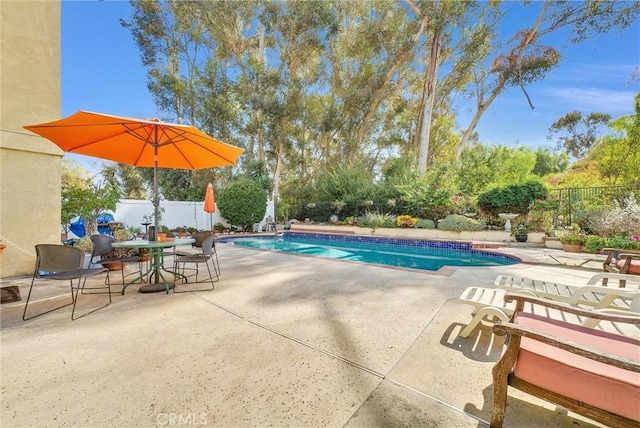 36 Westbrook Ln, Pomona, CA 91766 - view of swimming pool featuring a patio and a fenced backyard