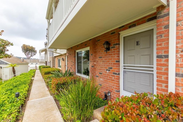 827 Del Mar Downs Rd Unit E, Solana Beach, CA 92075 - entrance to property featuring brick siding and board and batten siding