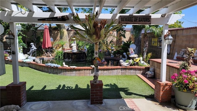 view of yard featuring a pergola