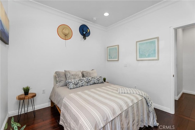94 Paseo Vis, San Clemente, CA 92673 - bedroom featuring ornamental molding, wood-type flooring, baseboards, and recessed lighting