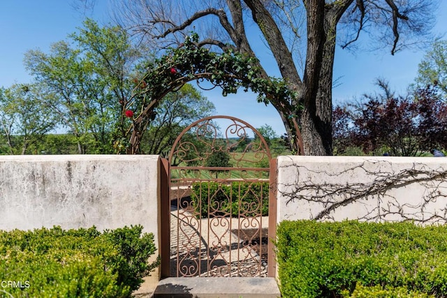 3325 Figueroa Mountain Rd, Los Olivos, CA 93441 - view of gate