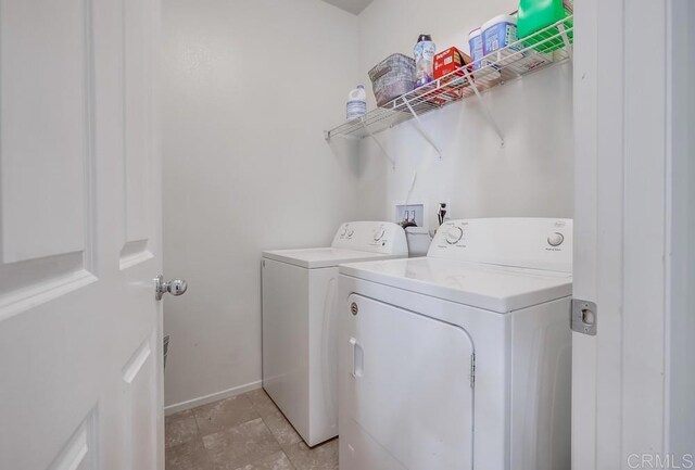 26841 Franklin Ave, Winchester, CA 92596 - laundry area featuring washing machine and dryer, laundry area, and baseboards