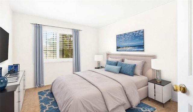 13912 Riverside Dr, Apple Valley, CA 92307 - bedroom with baseboards