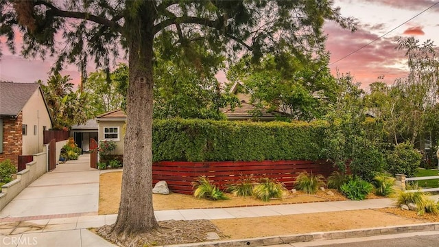 516 S Sparks St S, Burbank, CA 91506 - view of front of property featuring fence and stucco siding