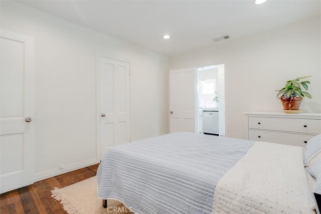 516 S Sparks St S, Burbank, CA 91506 - bedroom with wood finished floors, ensuite bath, visible vents, recessed lighting, and baseboards
