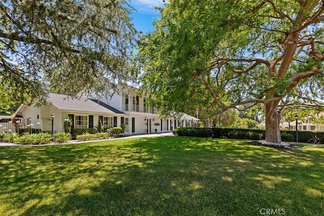 2141 Westminster Dr, Riverside, CA 92506 - view of grassy yard