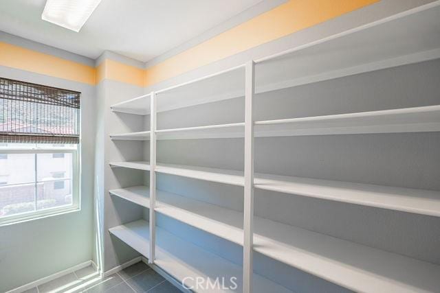 24189 Darmera Dr, Lake Elsinore, CA 92532 - view of pantry