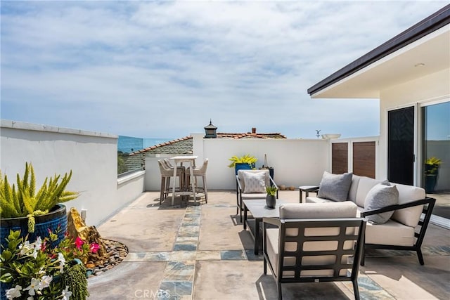 32491 Seven Seas Dr, Dana Point, CA 92629 - view of patio / terrace featuring an outdoor hangout area