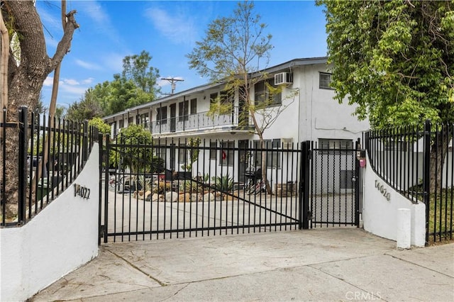 14020 Foothill Blvd, Sylmar, CA 91342 - view of gate featuring fence private yard