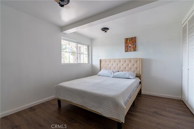 356 Wylerhorn Dr, Crestline, CA 92325 - bedroom featuring wood finished floors and baseboards