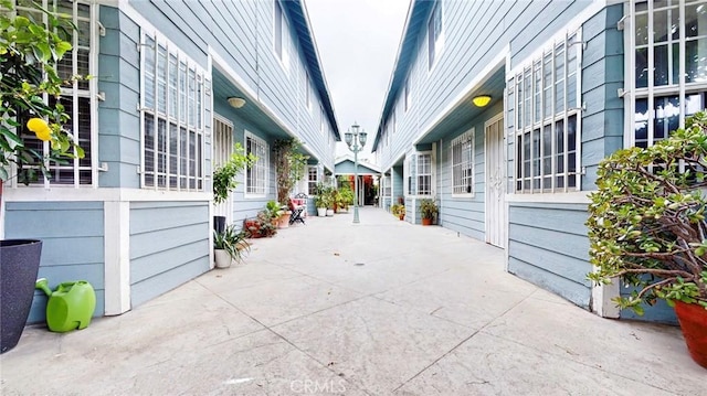 11725 Lemay St Unit 1, North Hollywood, CA 91606 - view of patio / terrace
