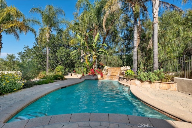 9420 Oak Leaf Dr, Chatsworth, CA 91311 - outdoor pool featuring fence and a patio