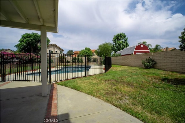 7215 Goldboro Ln, Riverside, CA 92506 - fenced backyard with a patio area