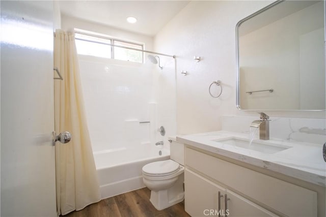 7215 Goldboro Ln, Riverside, CA 92506 - bathroom featuring shower / bath combination with curtain, vanity, and wood finished floors