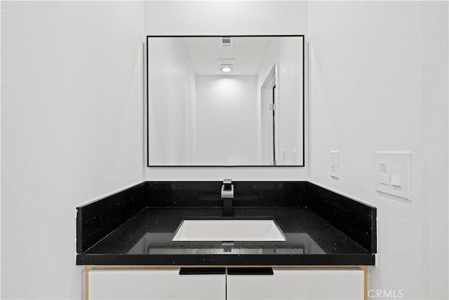 648 N Boyle Ave, Los Angeles, CA 90033 - bathroom with vanity