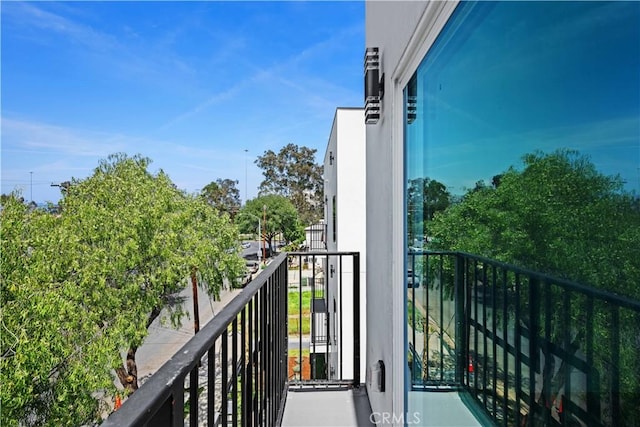 648 N Boyle Ave, Los Angeles, CA 90033 - view of balcony