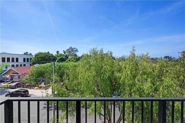 648 N Boyle Ave, Los Angeles, CA 90033 - view of balcony