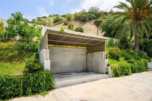 7980 Hollywood Way, Sun Valley, CA 91352 - view of garage