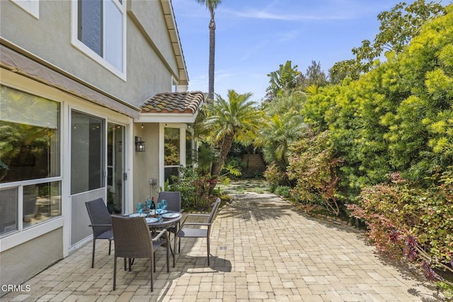 2113 Doral Ct, Oxnard, CA 93036 - view of patio / terrace with outdoor dining area
