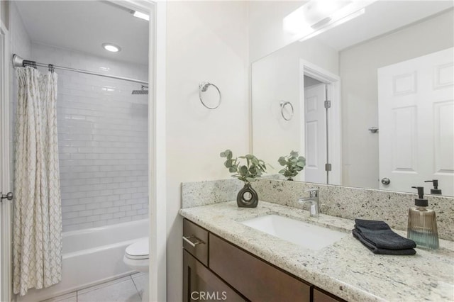 26511 Merienda Unit 7, Laguna Hills, CA 92656 - bathroom featuring toilet, tile patterned floors, vanity, shower / tub combo with curtain, and recessed lighting