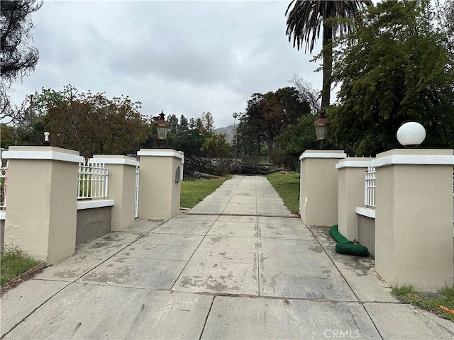 1185 E Altadena Dr, Altadena, CA 91001