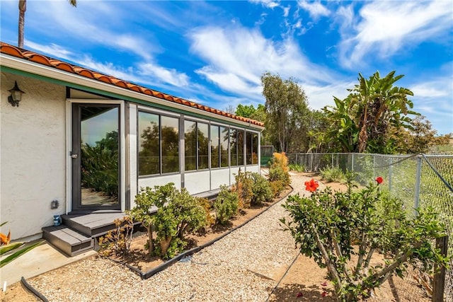2918 Los Campos Dr, Fallbrook, CA 92028 - view of yard featuring fence